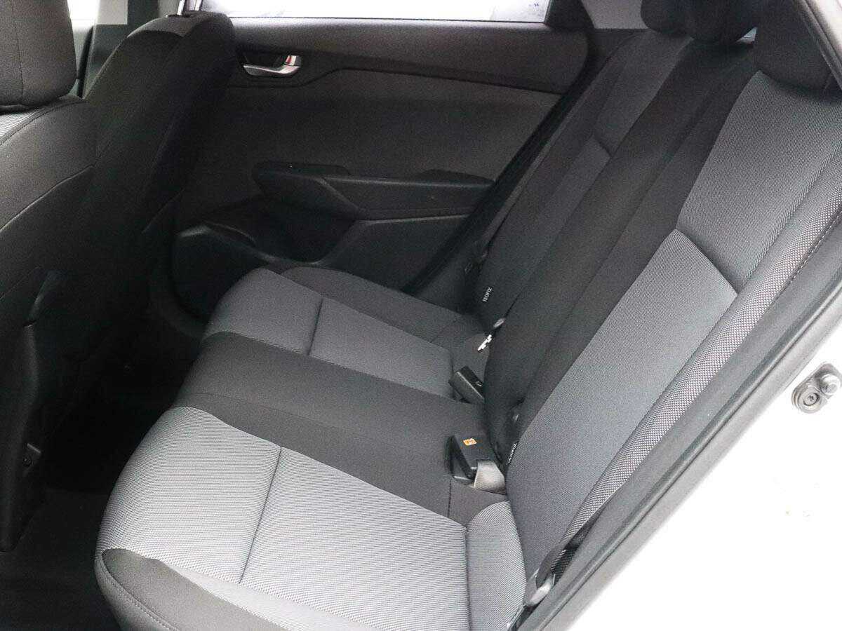 Купить Hyundai Solaris с пробегом. Фото: #6