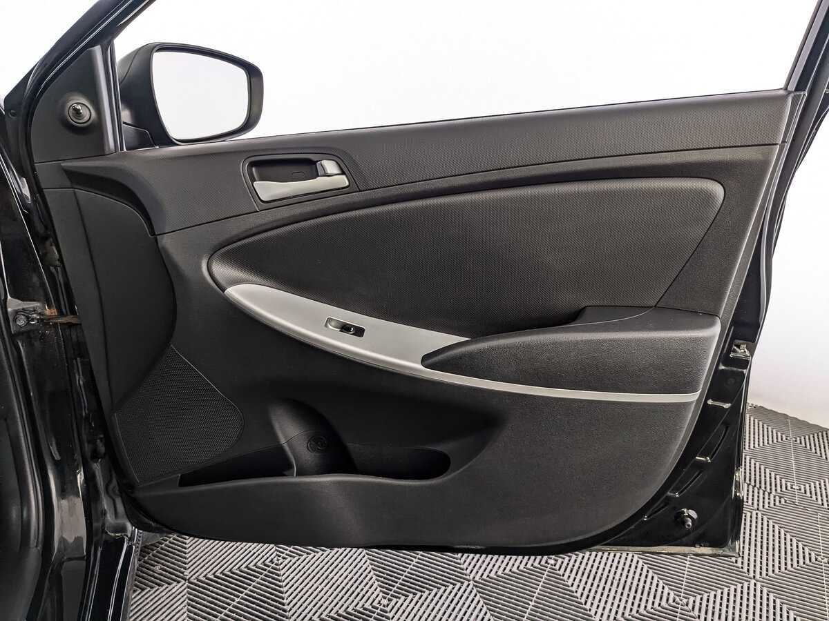 Купить Hyundai Solaris с пробегом. Фото: #20