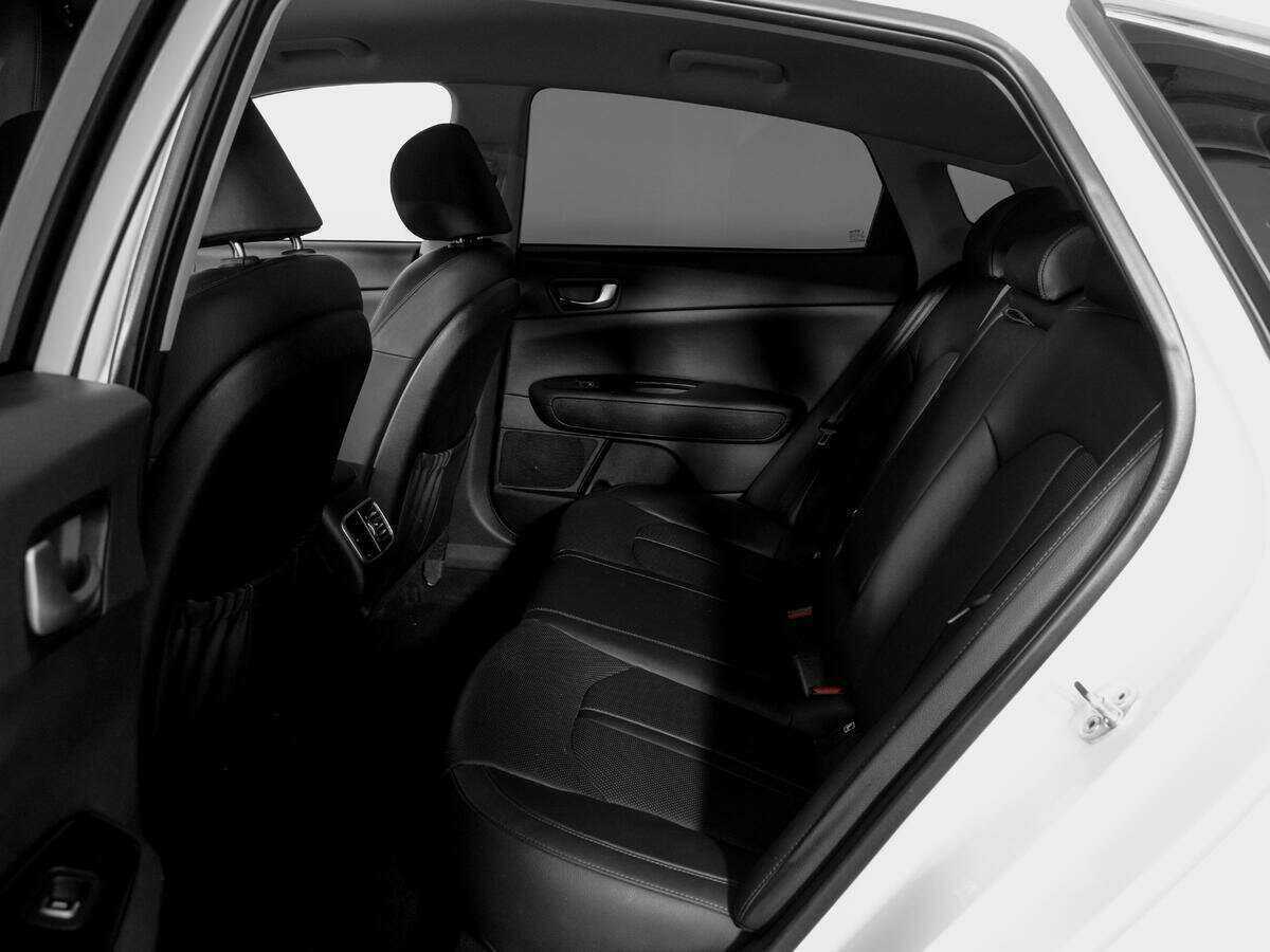 Купить Kia Optima с пробегом. Фото: #8