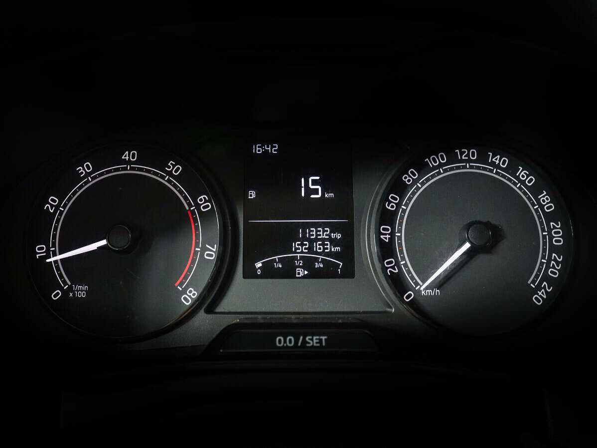 Купить Skoda Rapid с пробегом. Фото: #10