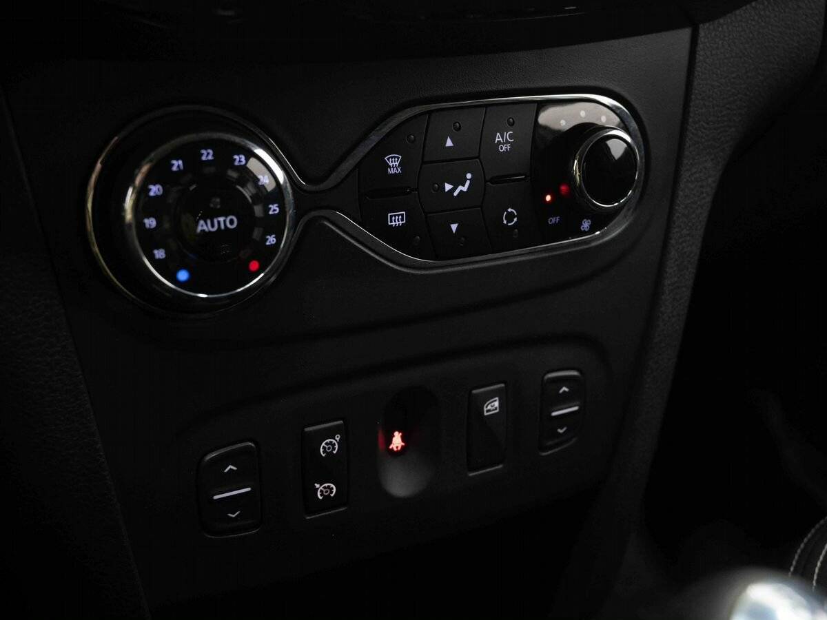 Купить Renault Sandero с пробегом. Фото: #20