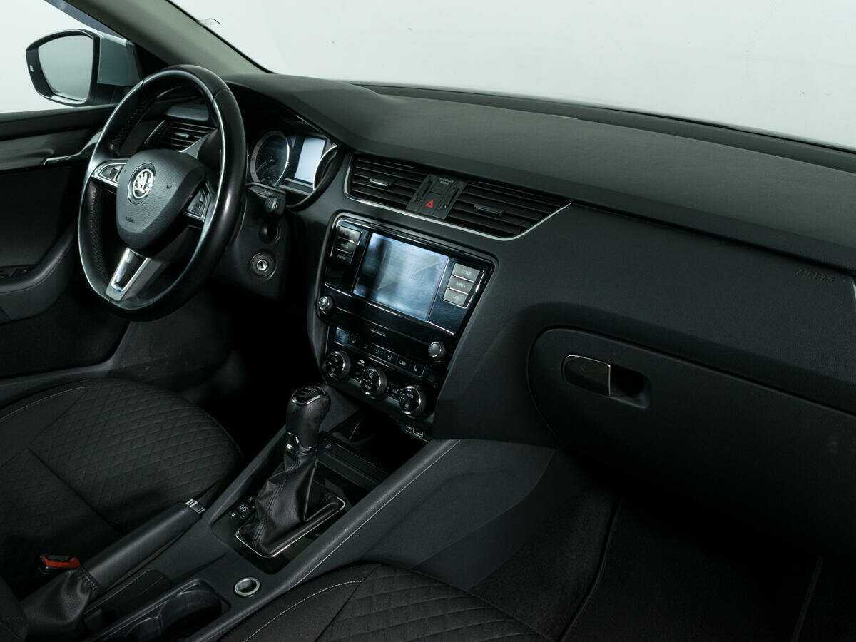 Купить Skoda Octavia с пробегом. Фото: #5