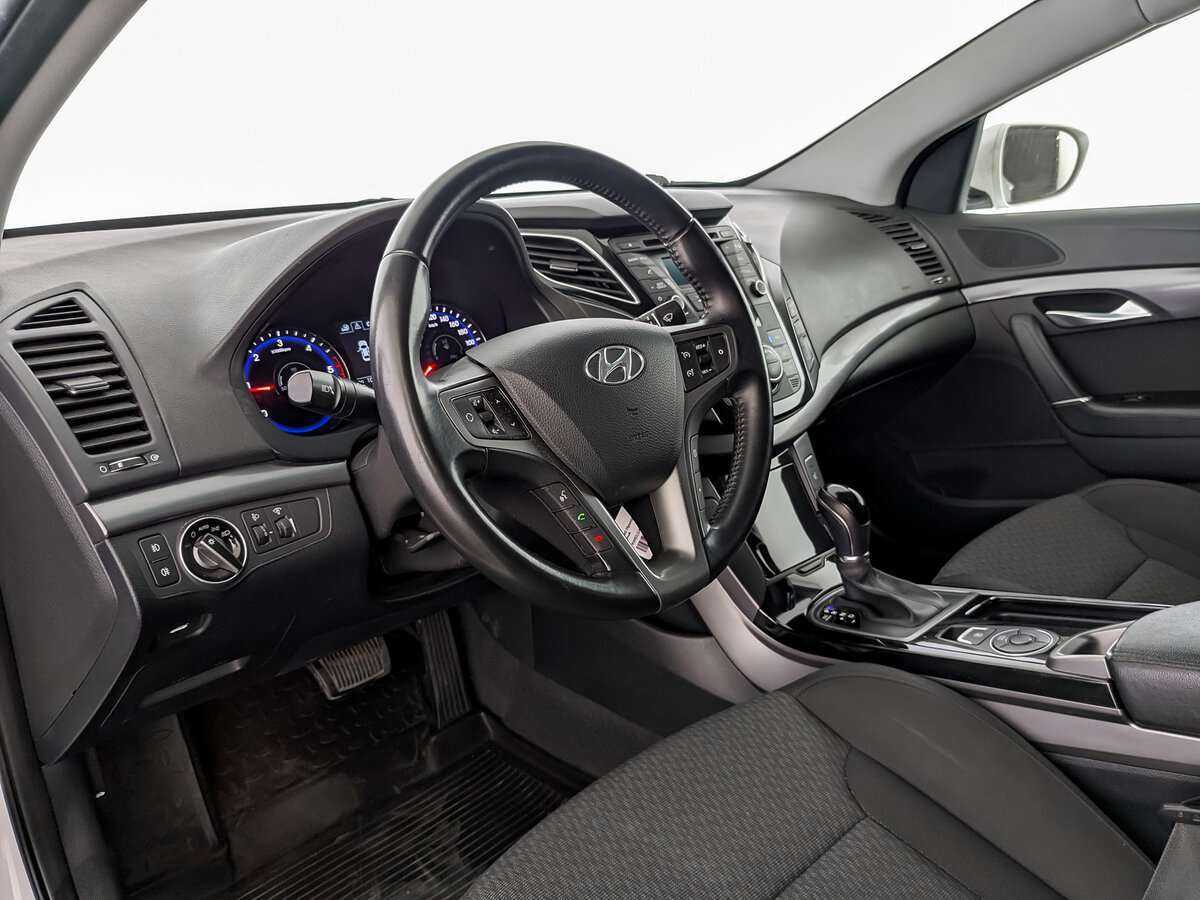 Купить Hyundai i40 с пробегом. Фото: #13