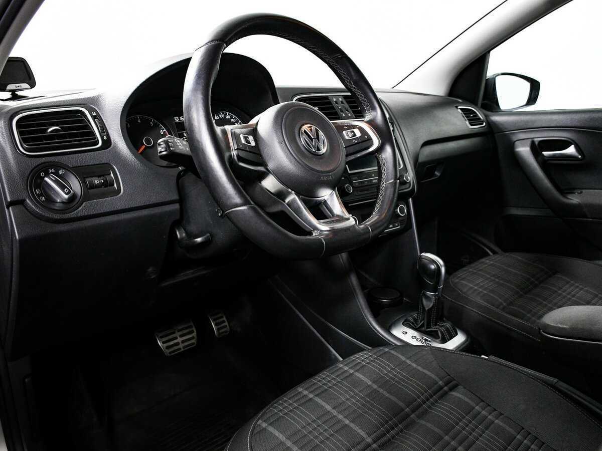 Купить Volkswagen Polo с пробегом. Фото: #9