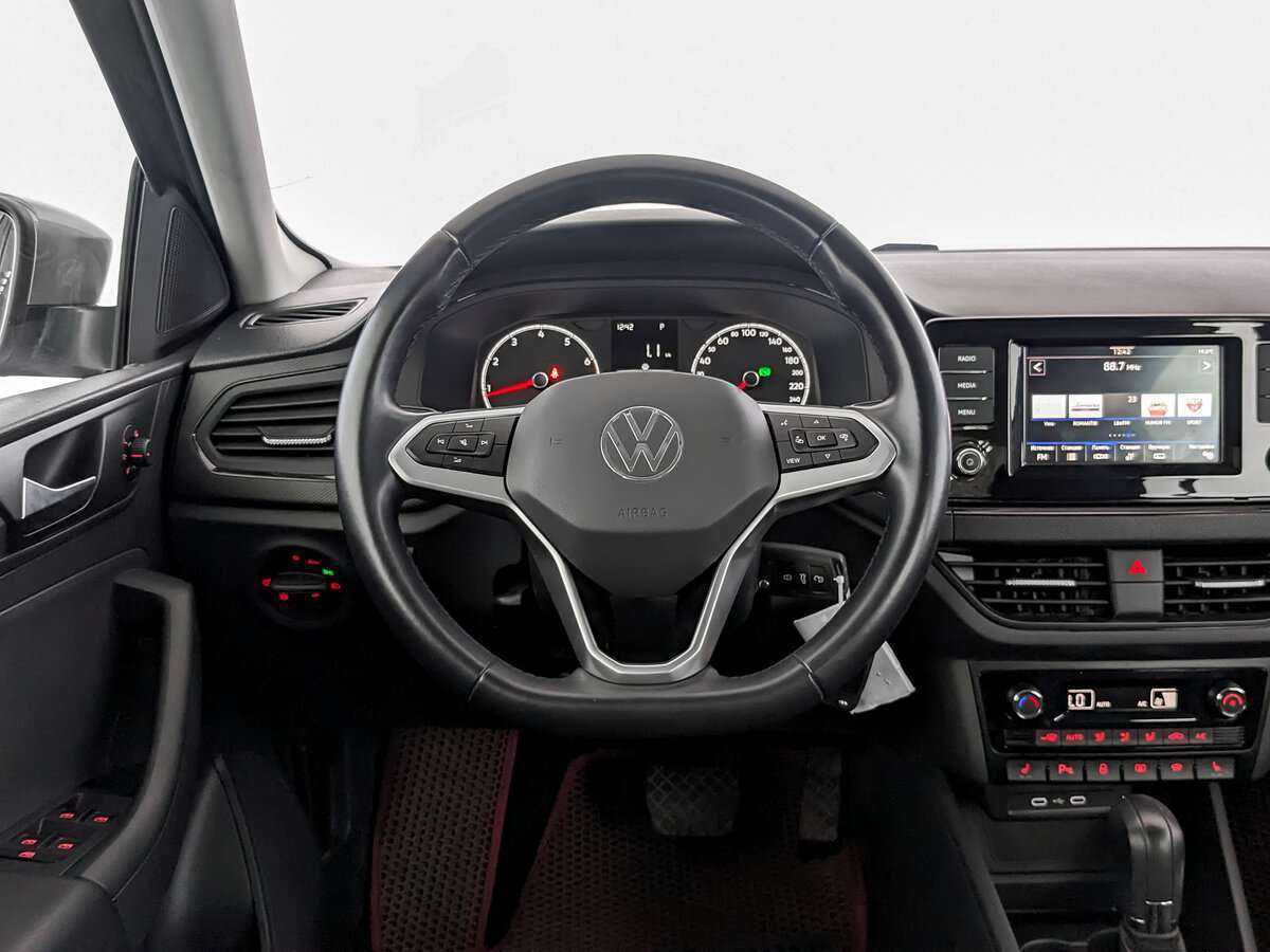 Купить Volkswagen Polo с пробегом. Фото: #19