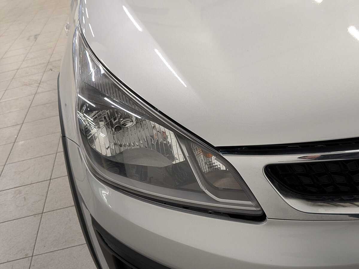 Купить Kia Rio с пробегом. Фото: #9