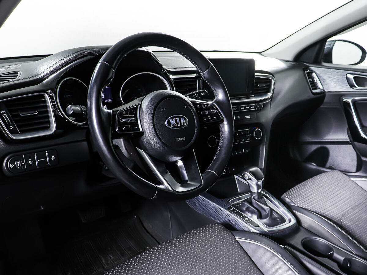 Купить Kia Ceed с пробегом. Фото: #11