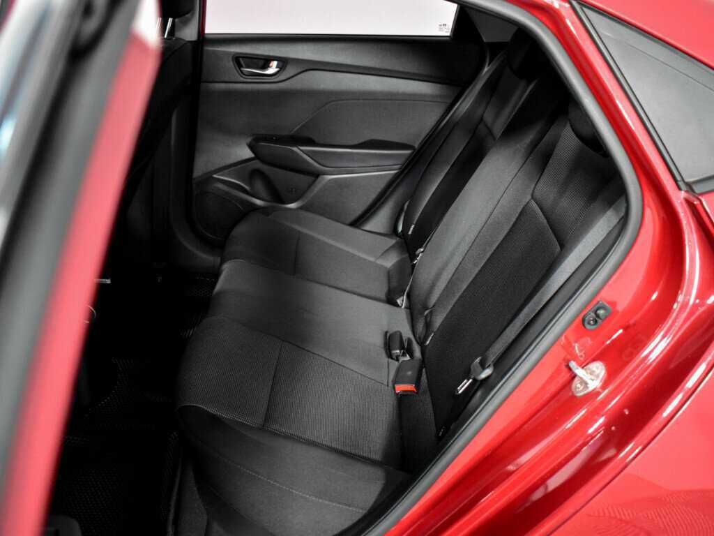 Купить Hyundai Solaris с пробегом. Фото: #10