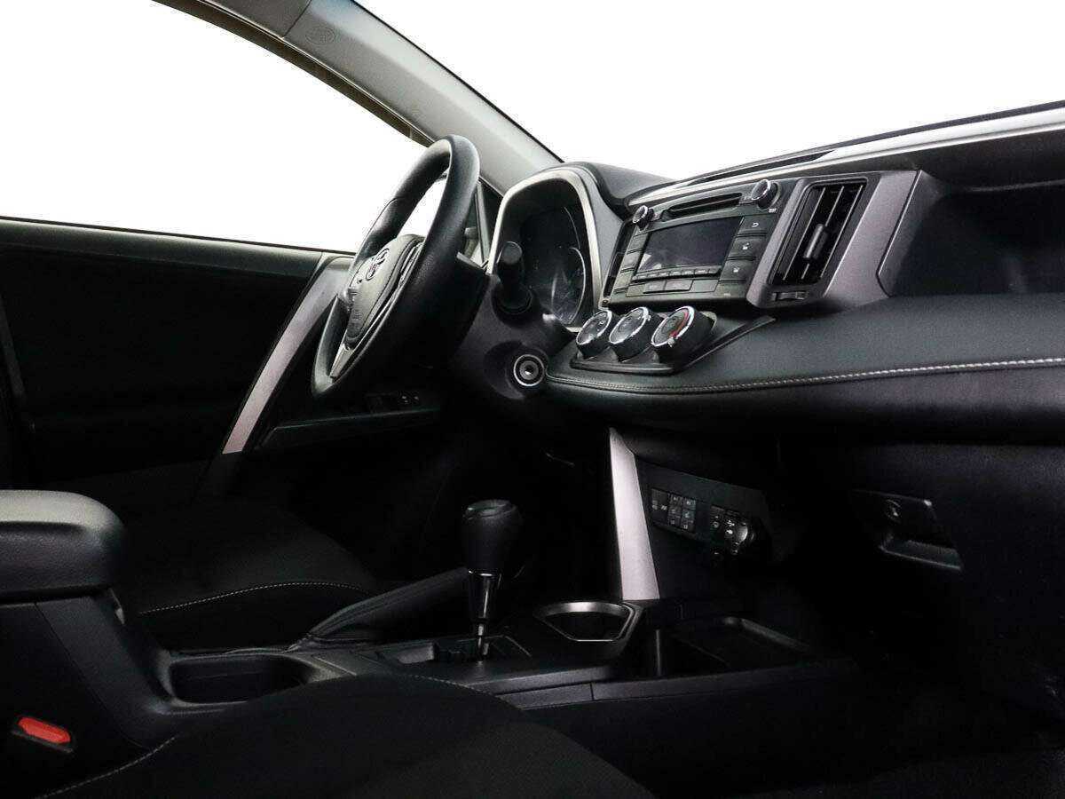 Купить Toyota RAV4 с пробегом. Фото: #6