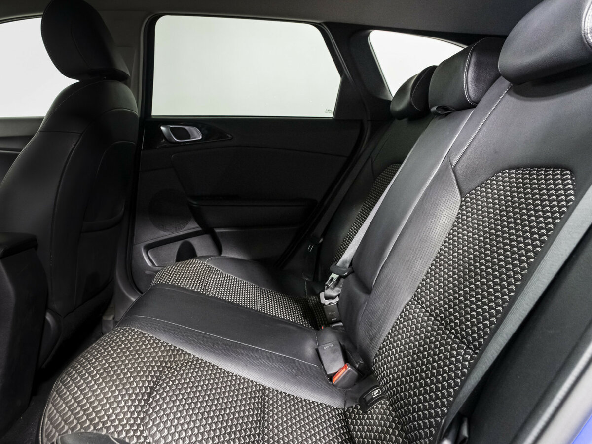 Купить Kia Ceed с пробегом. Фото: #7