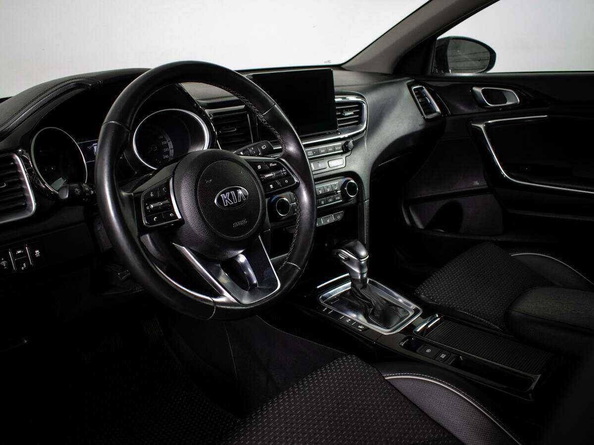 Купить Kia Ceed с пробегом. Фото: #12