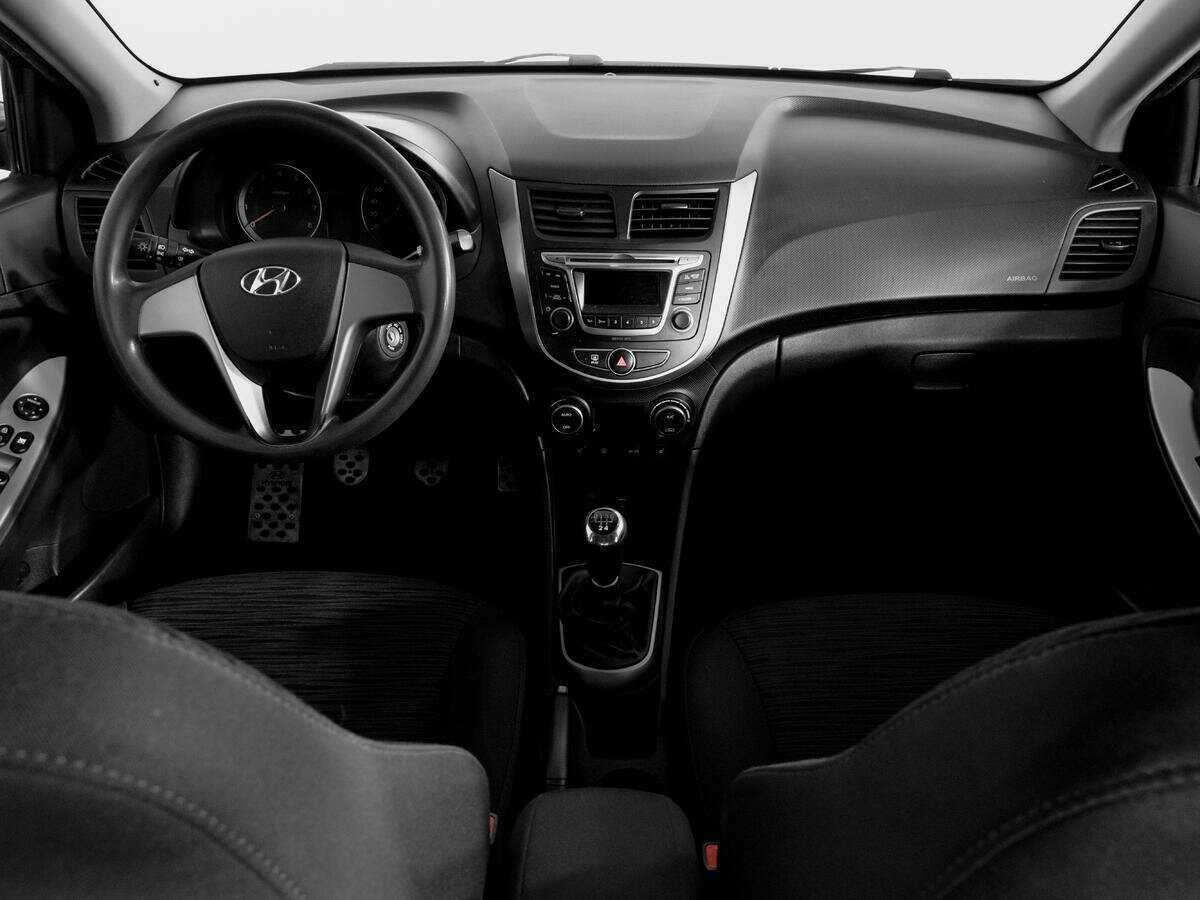 Купить Hyundai Solaris с пробегом. Фото: #11