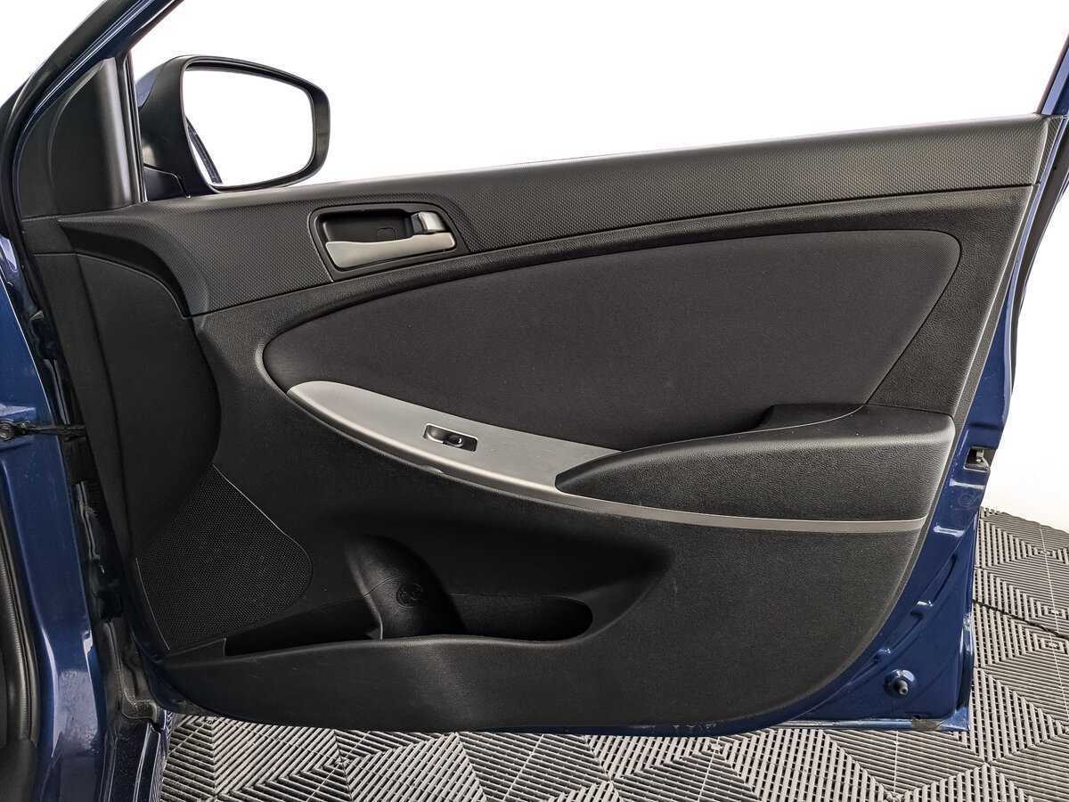 Купить Hyundai Solaris с пробегом. Фото: #19