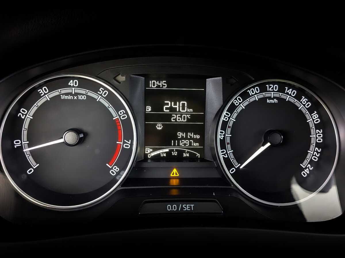 Купить Skoda Rapid с пробегом. Фото: #10