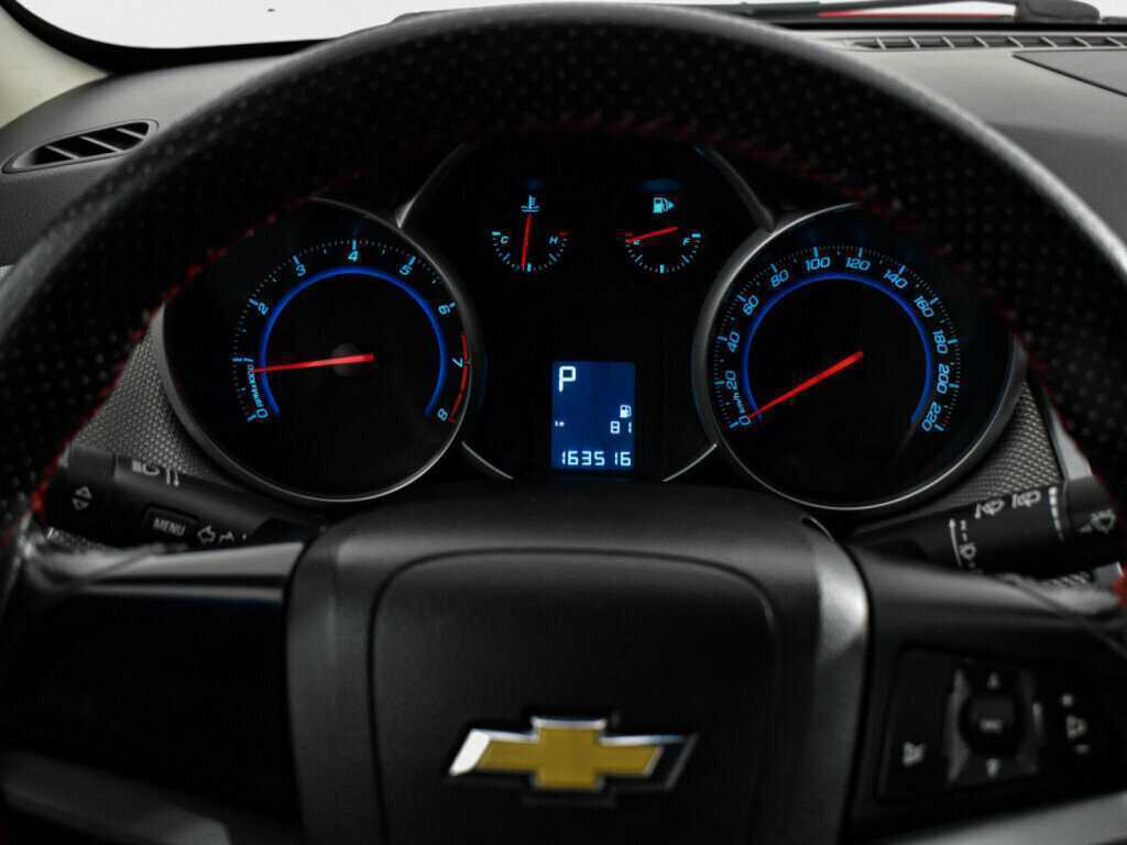 Купить Chevrolet Cruze с пробегом. Фото: #13