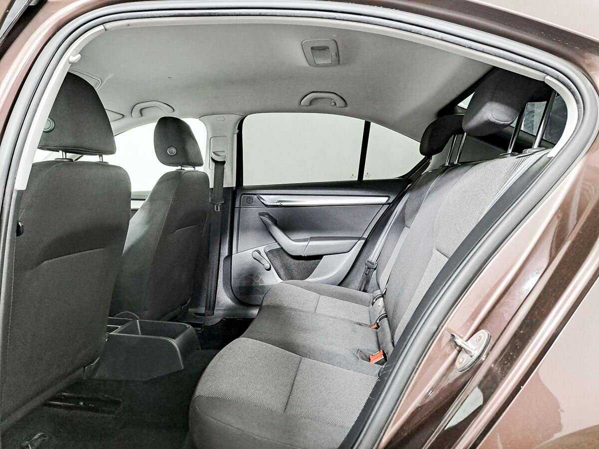 Купить Skoda Octavia с пробегом. Фото: #9