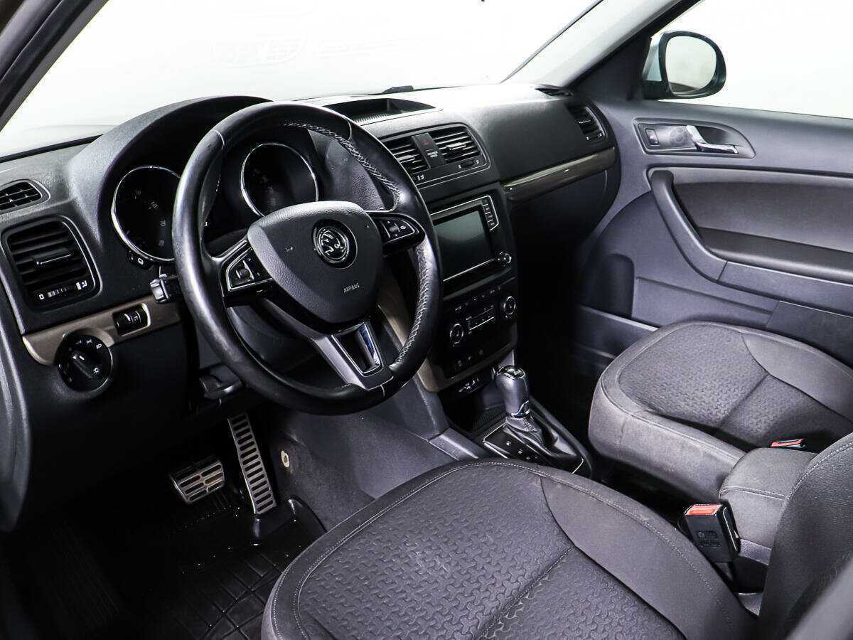 Купить Skoda Yeti с пробегом. Фото: #13