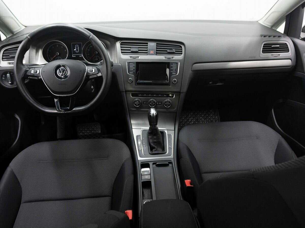 Купить Volkswagen Golf с пробегом. Фото: #14