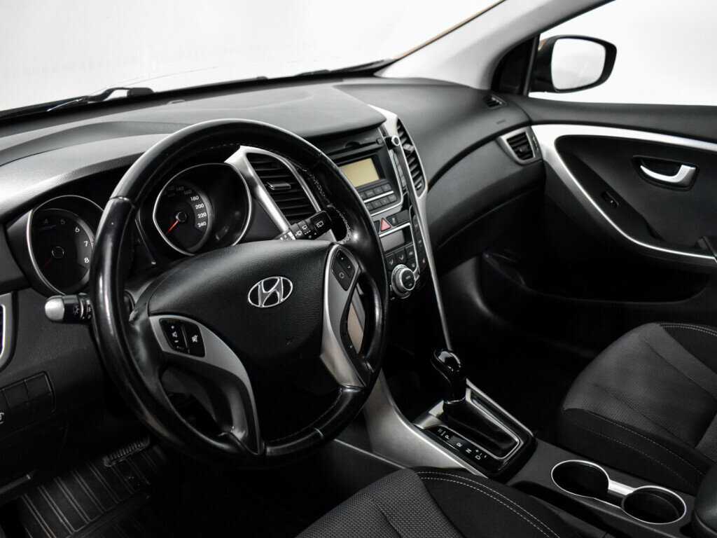 Купить Hyundai i30 с пробегом. Фото: #8
