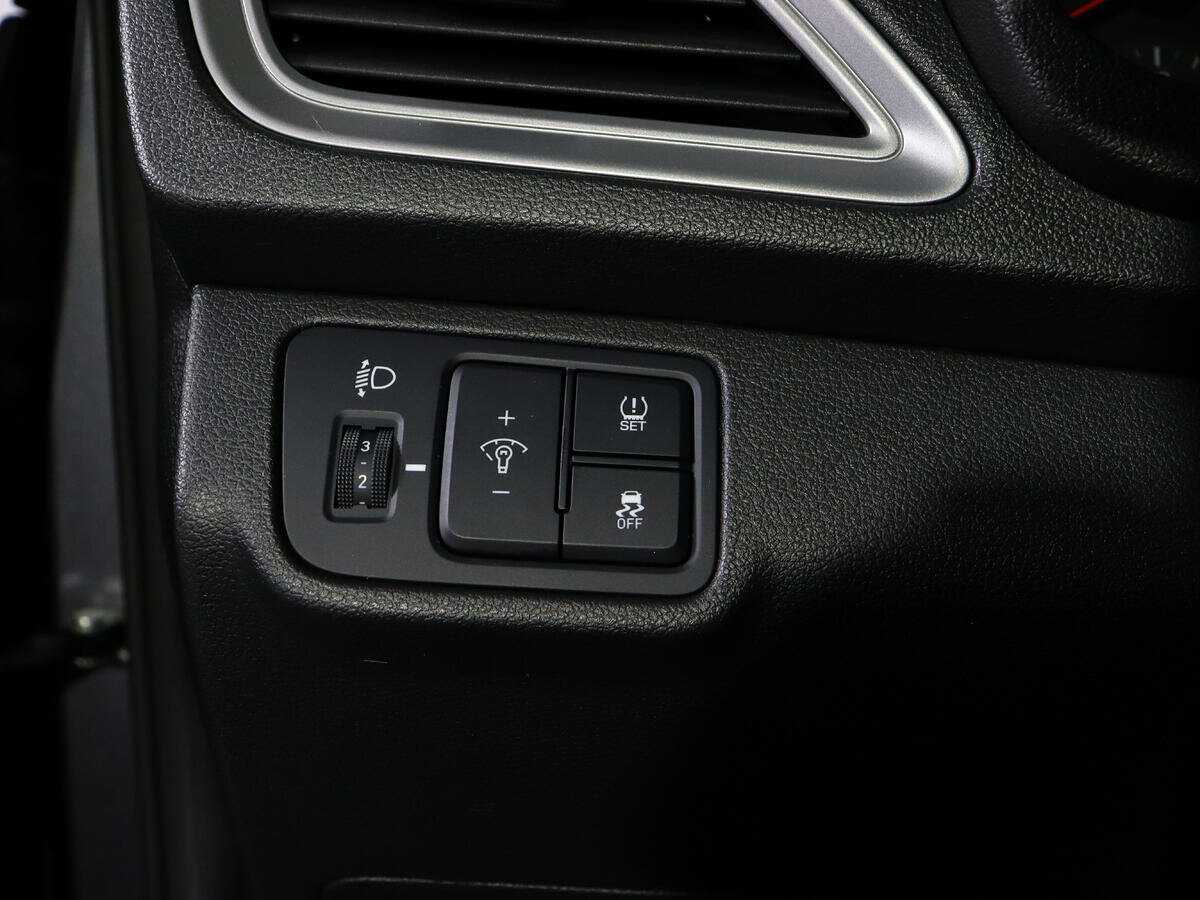 Купить Hyundai Solaris с пробегом. Фото: #13