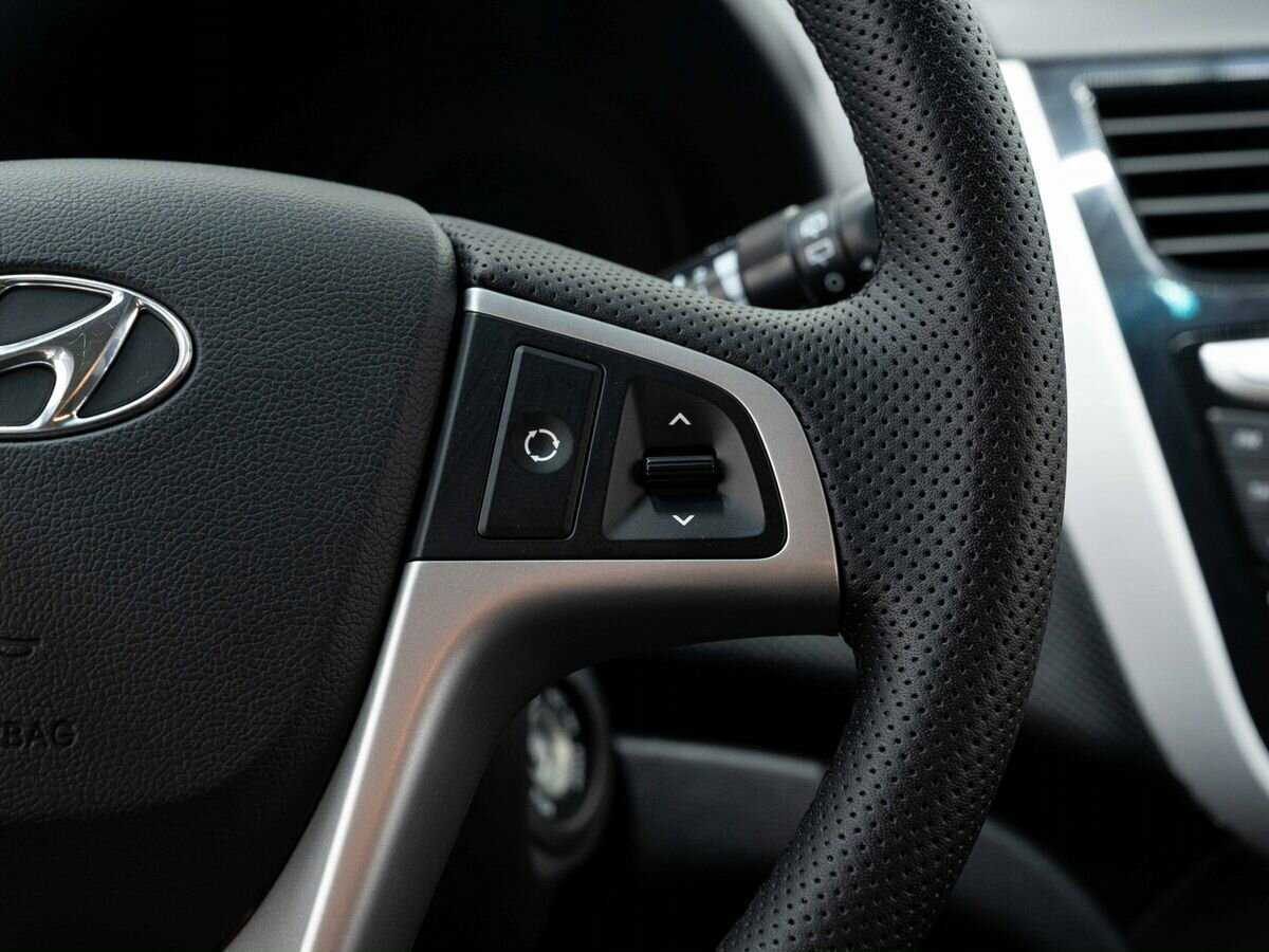 Купить Hyundai Solaris с пробегом. Фото: #15