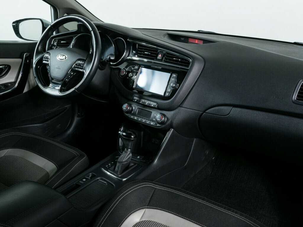 Купить Kia Ceed с пробегом. Фото: #7