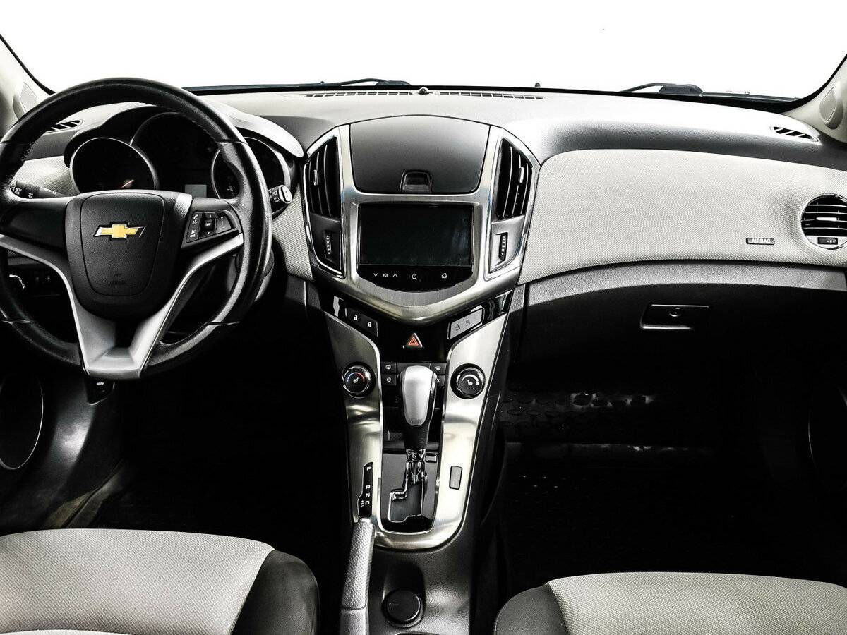 Купить Chevrolet Cruze с пробегом. Фото: #10