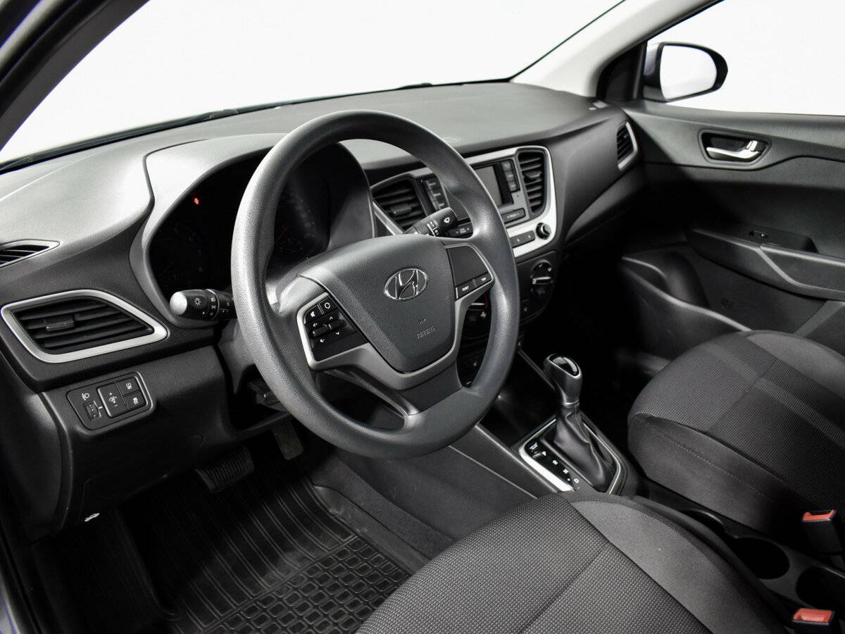Купить Hyundai Solaris с пробегом. Фото: #8