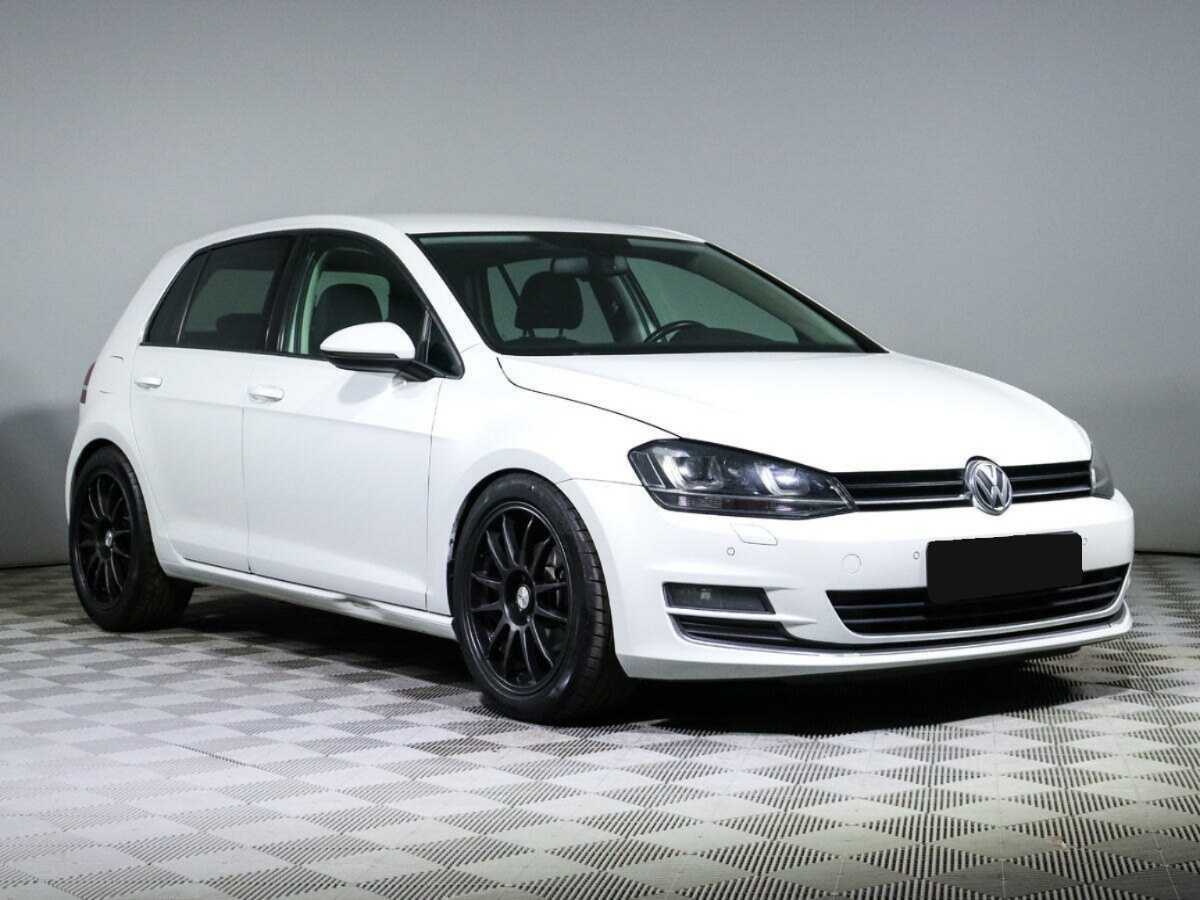 Купить Volkswagen Golf с пробегом. Фото: #2