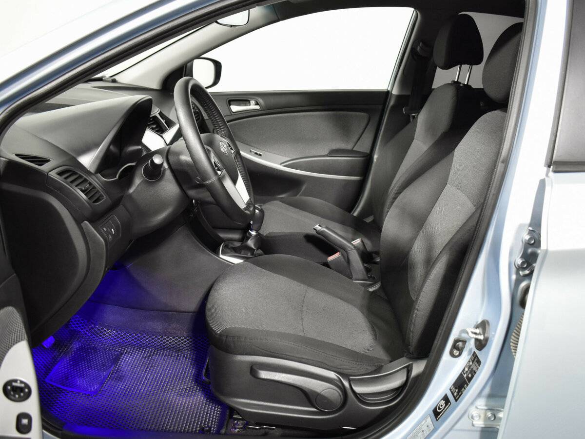 Купить Hyundai Solaris с пробегом. Фото: #9