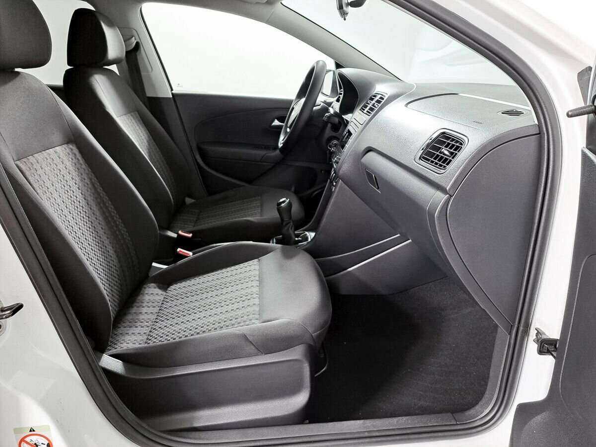 Купить Volkswagen Polo с пробегом. Фото: #10