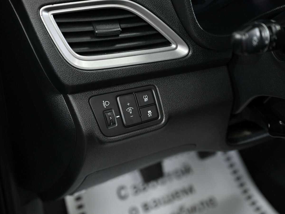 Купить Hyundai Solaris с пробегом. Фото: #7