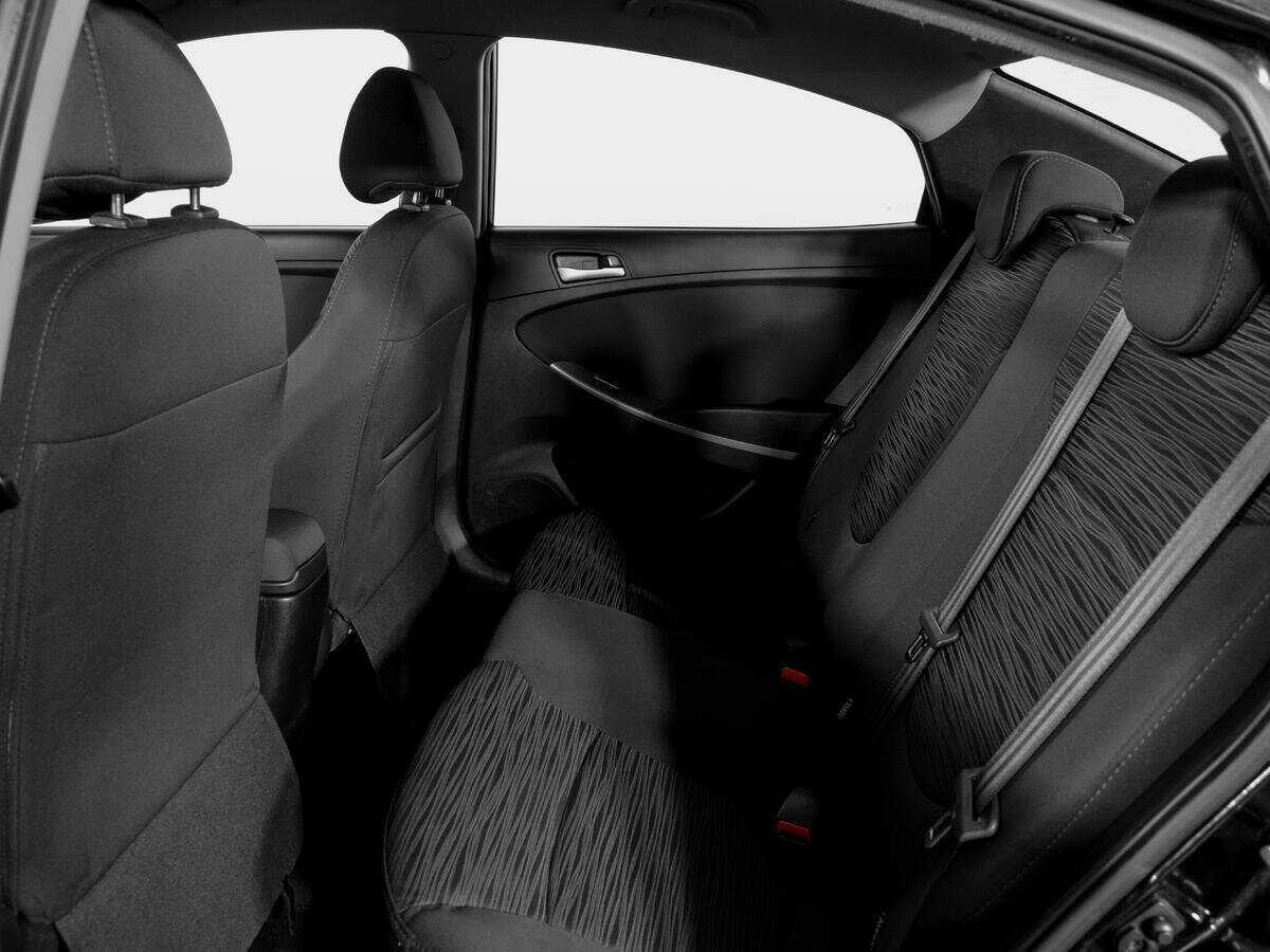 Купить Hyundai Solaris с пробегом. Фото: #9