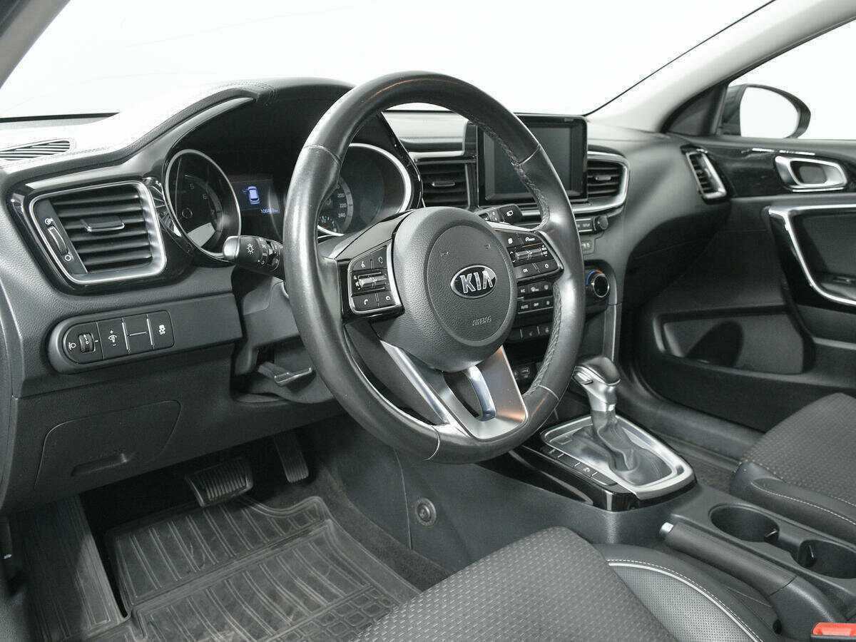 Купить Kia Ceed с пробегом. Фото: #12