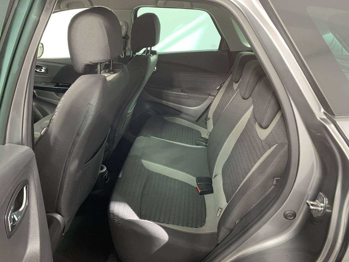 Купить Renault Kaptur с пробегом. Фото: #9