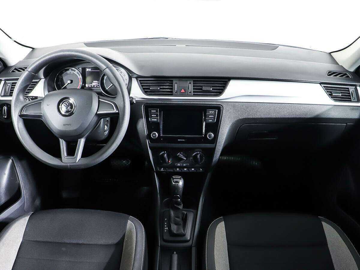 Купить Skoda Rapid с пробегом. Фото: #10