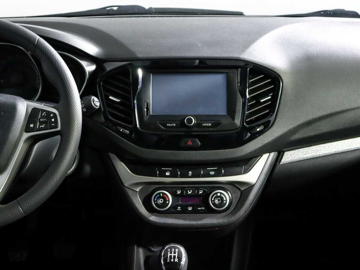 Купить Lada (ВАЗ) Vesta с пробегом. Фото: #10