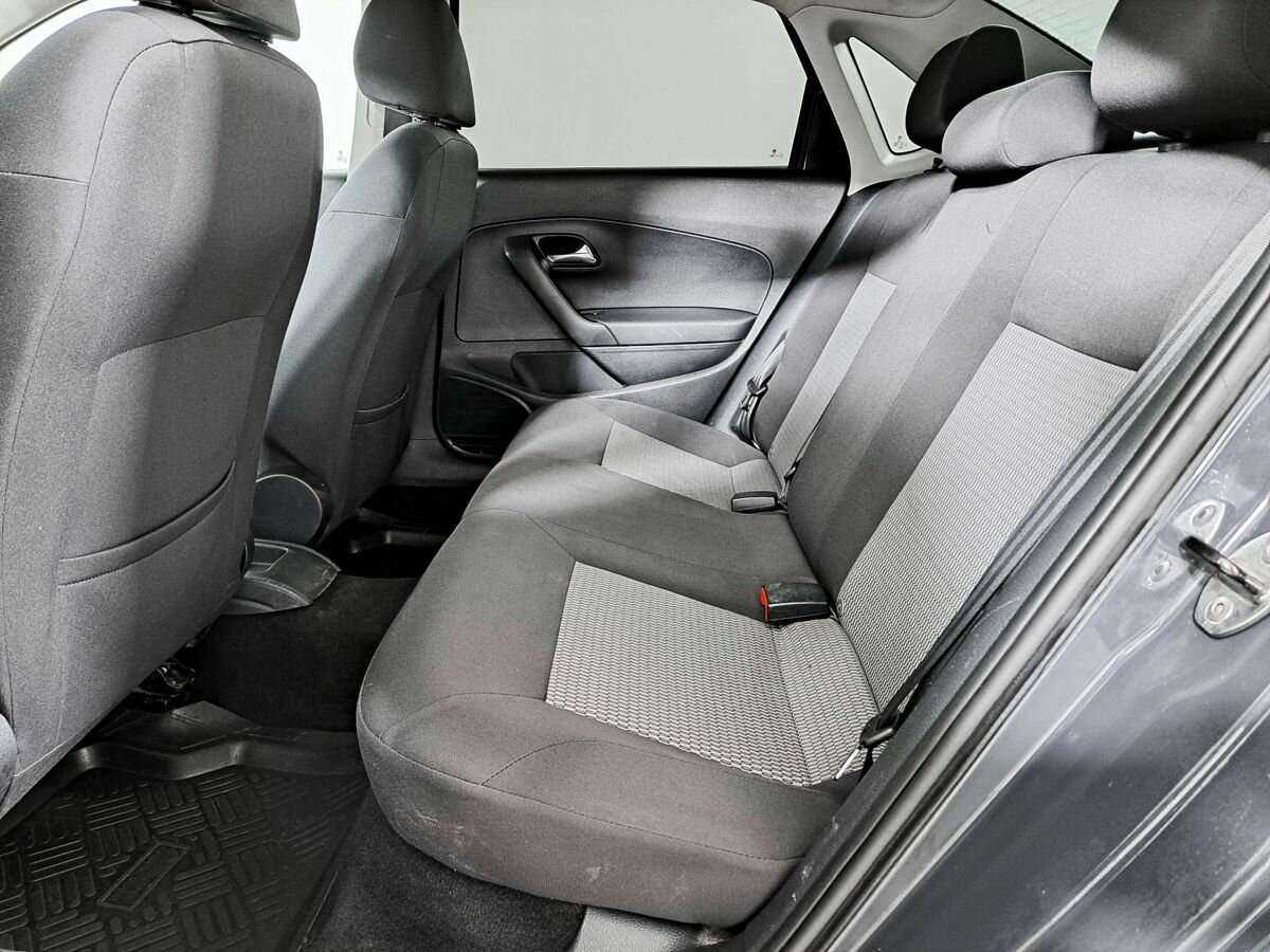 Купить Volkswagen Polo с пробегом. Фото: #8