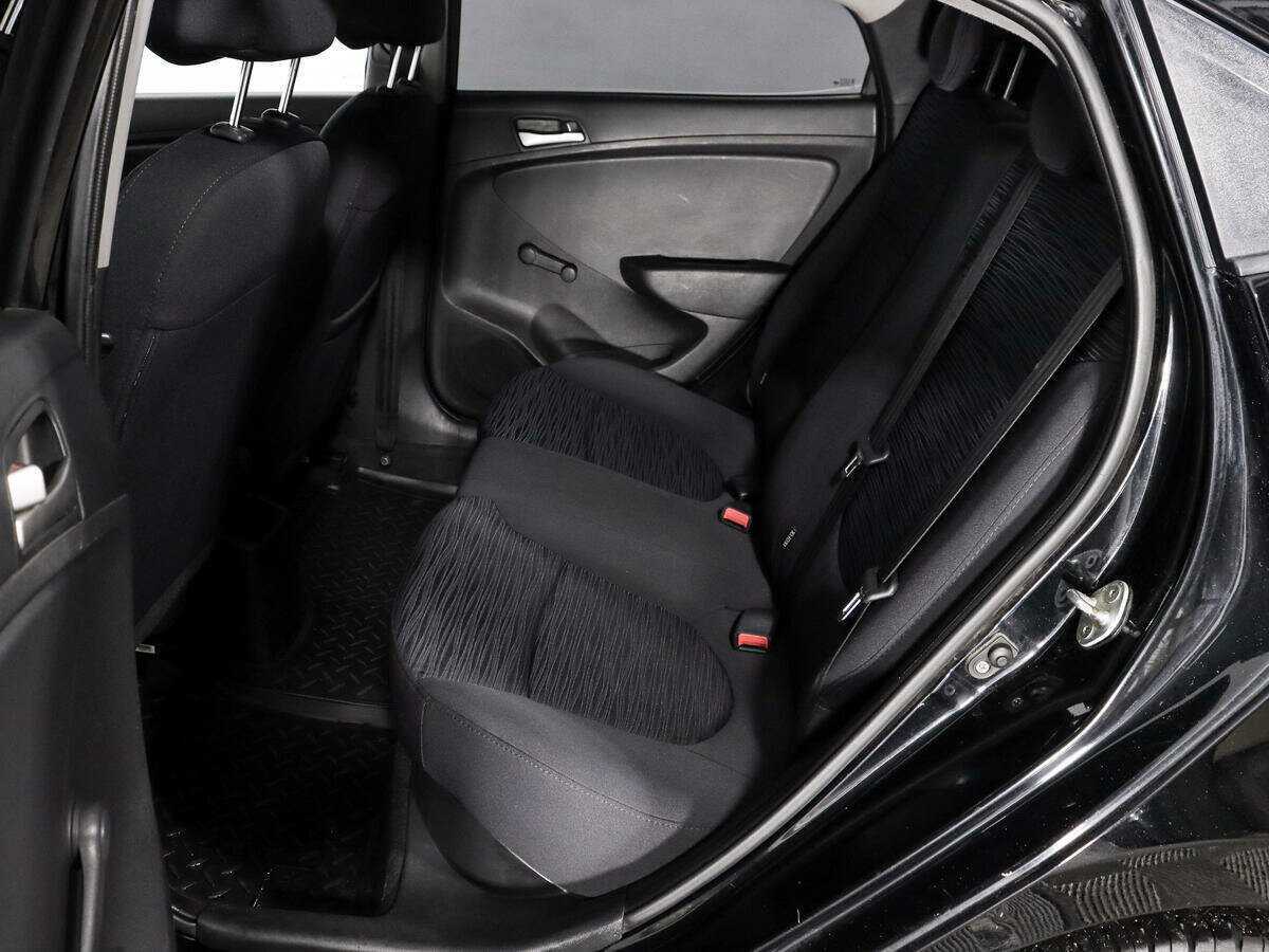 Купить Hyundai Solaris с пробегом. Фото: #9