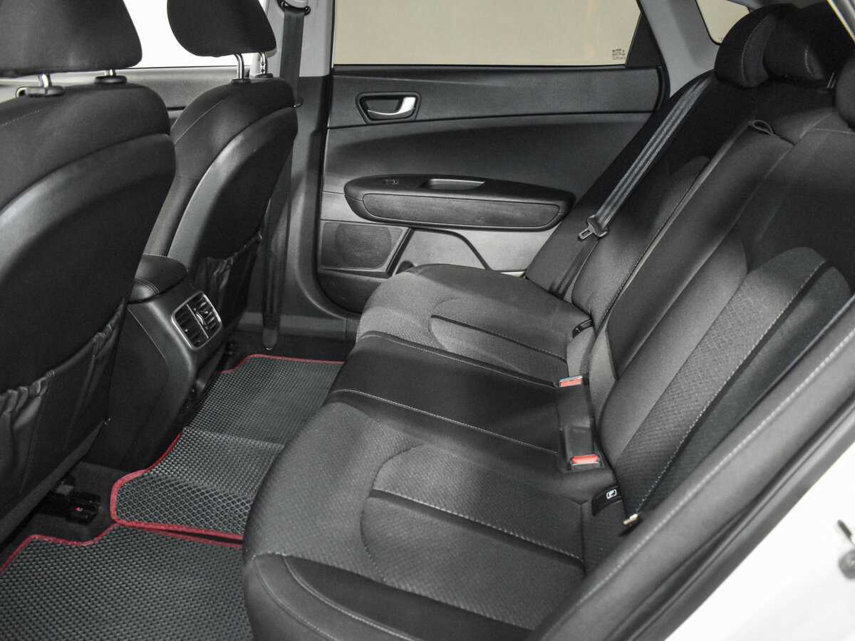 Купить Kia Optima с пробегом. Фото: #9