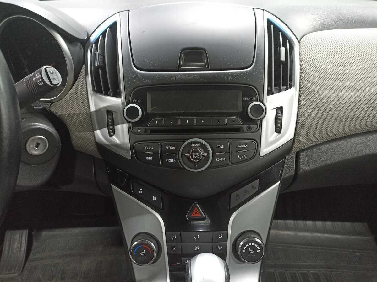 Купить Chevrolet Cruze с пробегом. Фото: #12