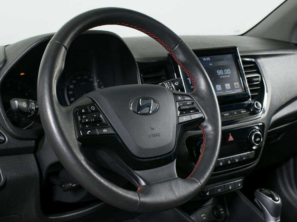 Купить Hyundai Solaris с пробегом. Фото: #14