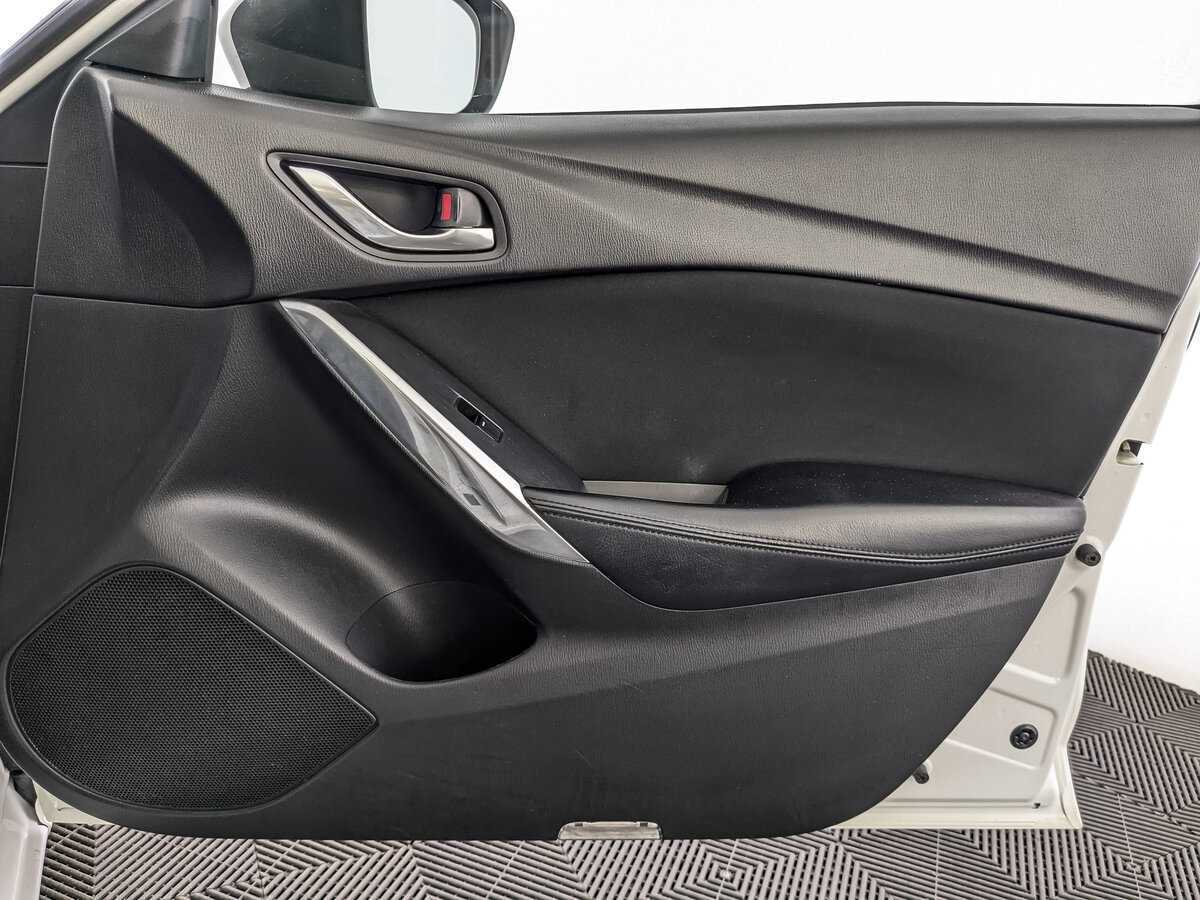 Купить Mazda 6 с пробегом. Фото: #18