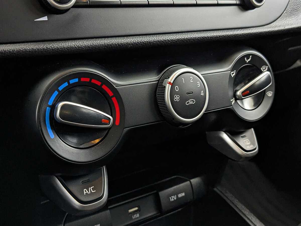 Купить Kia Rio с пробегом. Фото: #17