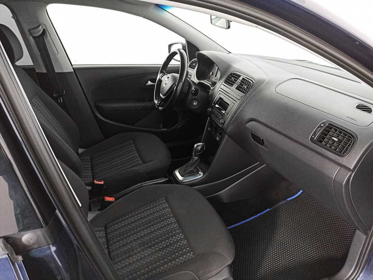 Купить Volkswagen Polo с пробегом. Фото: #10