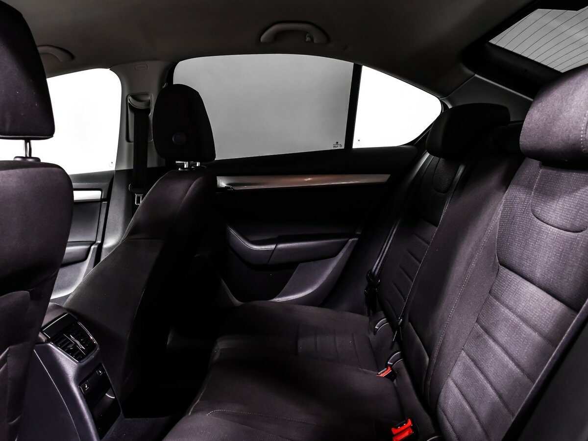 Купить Skoda Octavia с пробегом. Фото: #10