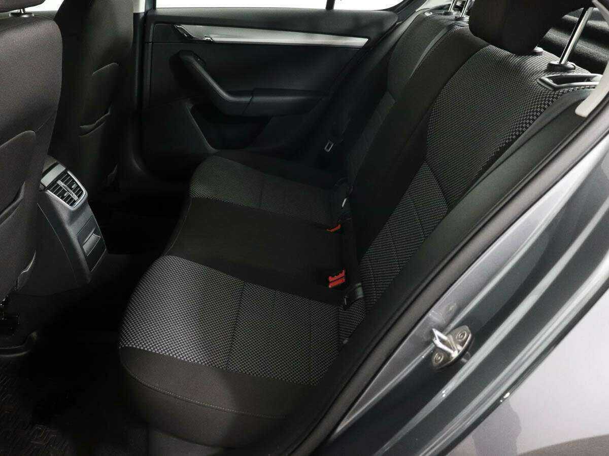 Купить Skoda Octavia с пробегом. Фото: #7