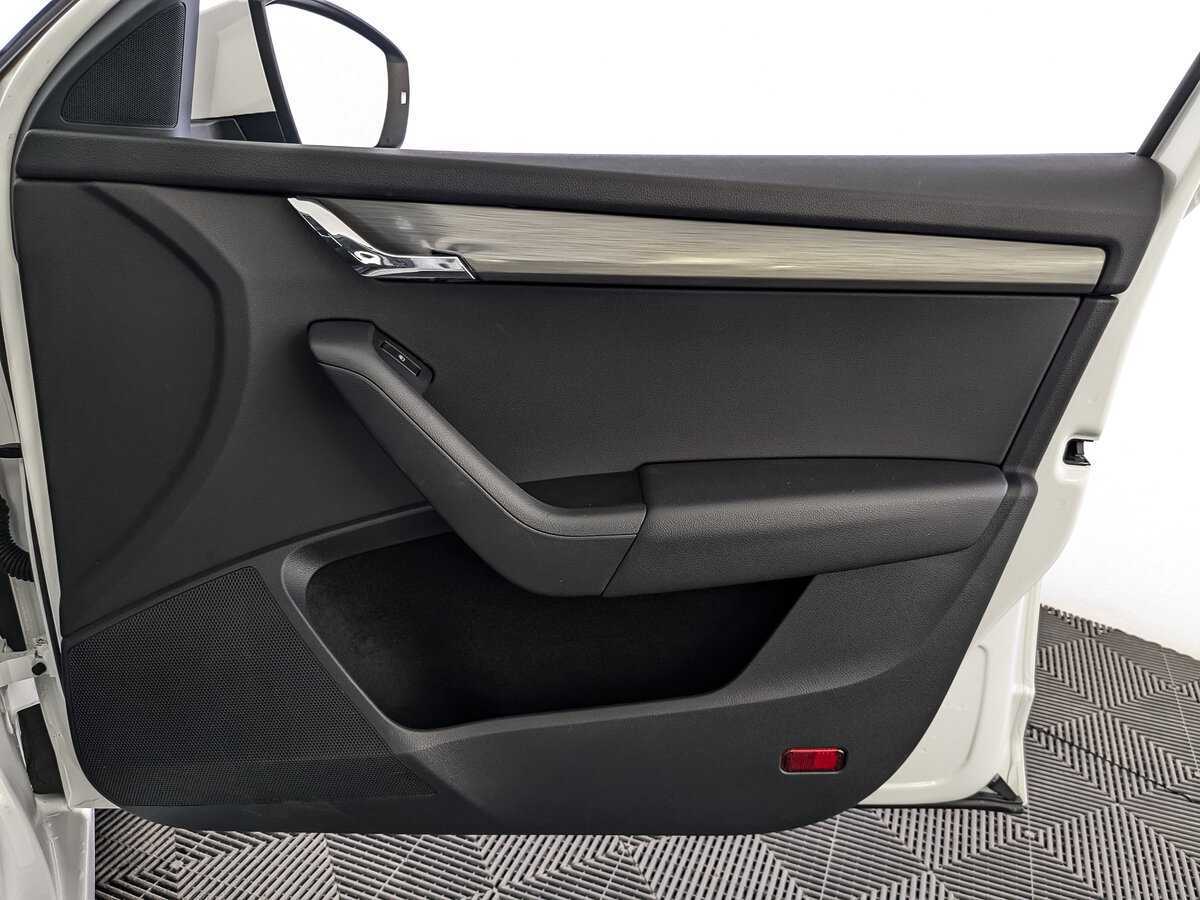 Купить Skoda Octavia с пробегом. Фото: #17