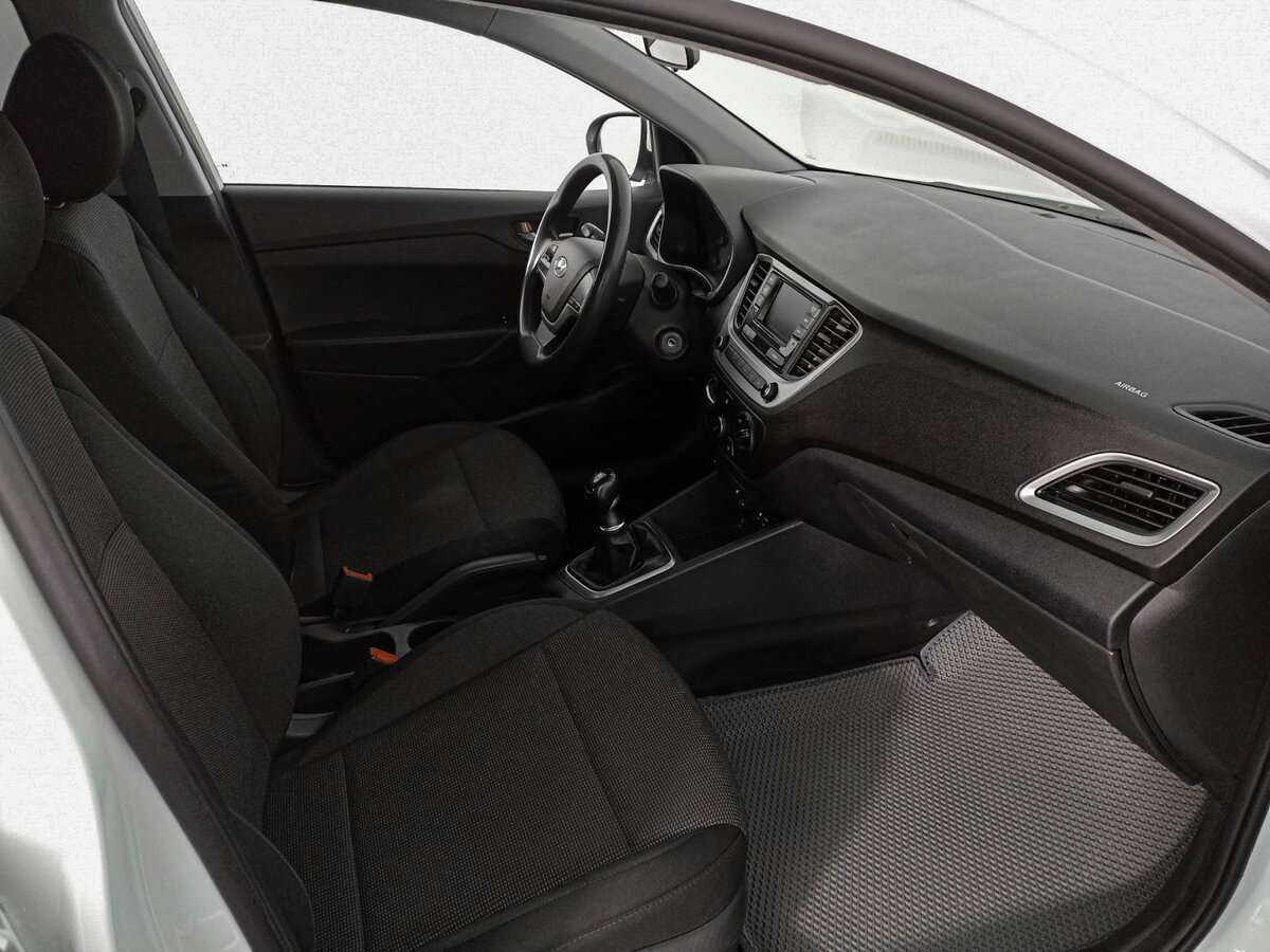 Купить Hyundai Solaris с пробегом. Фото: #8