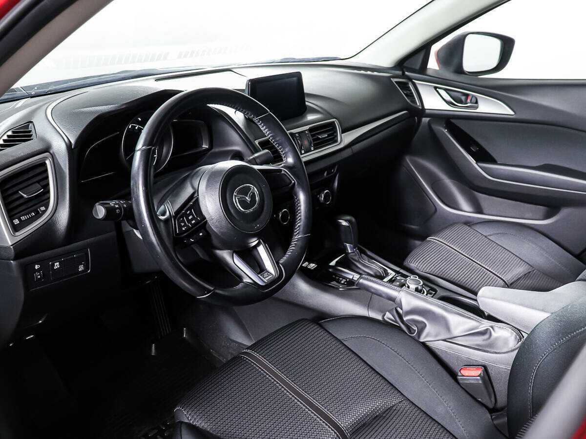 Купить Mazda 3 с пробегом. Фото: #14